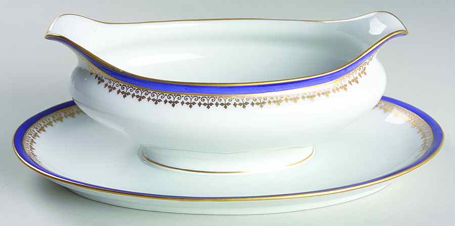 Richelieu Gravy Boat with Attached Underplate by Royal Limoges-1