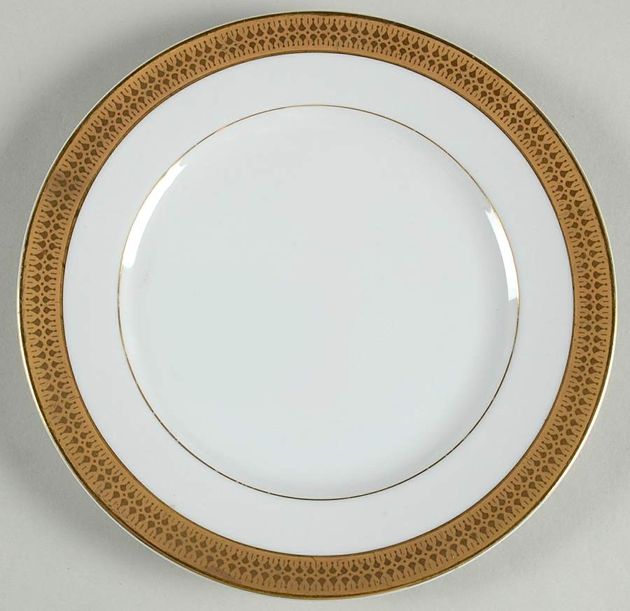 Wellington Salad Plate by Tradition-1