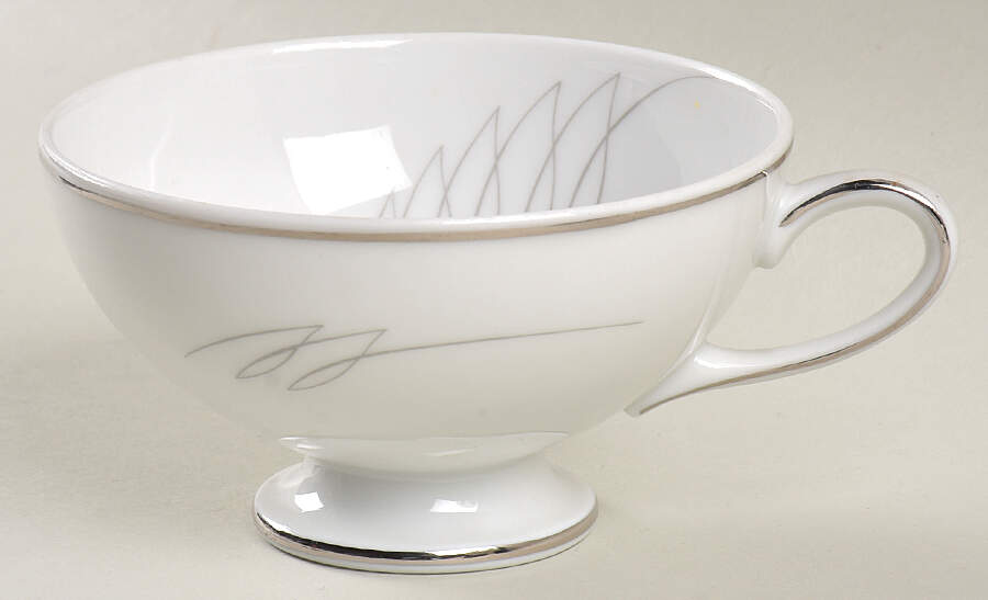 Caprice Footed Cup by Treasure Chest-1