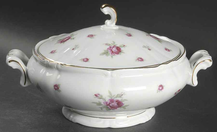 First Love Round Covered Vegetable by Treasure Chest-1