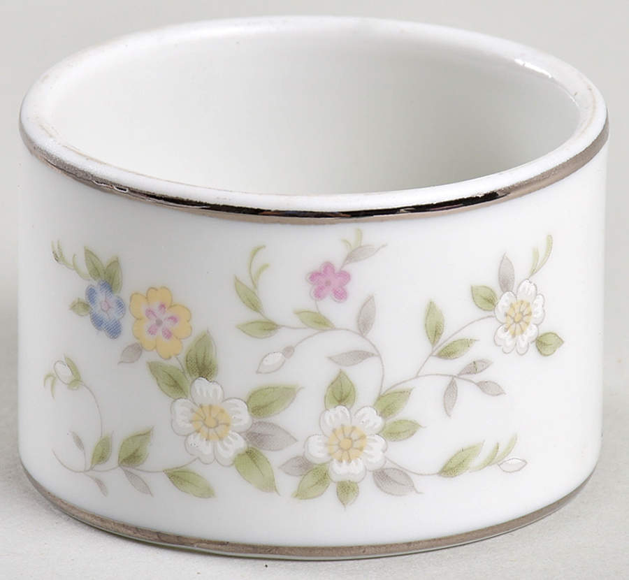 Heather Napkin Ring by Treasure Chest-1