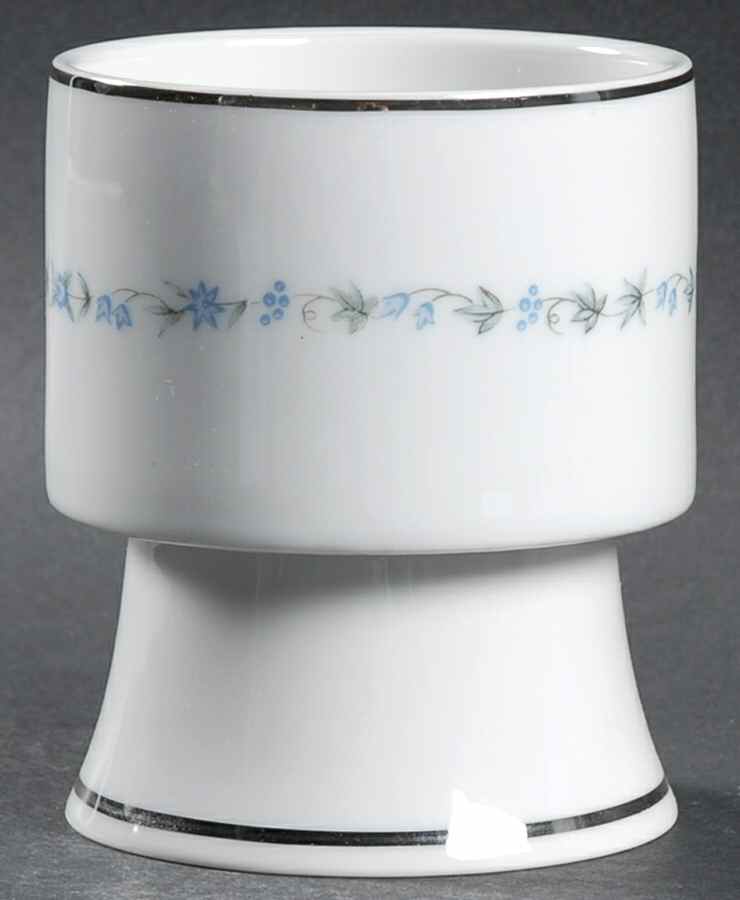 Summer Ivy 4" Pillar Candleholder by Treasure Chest-1