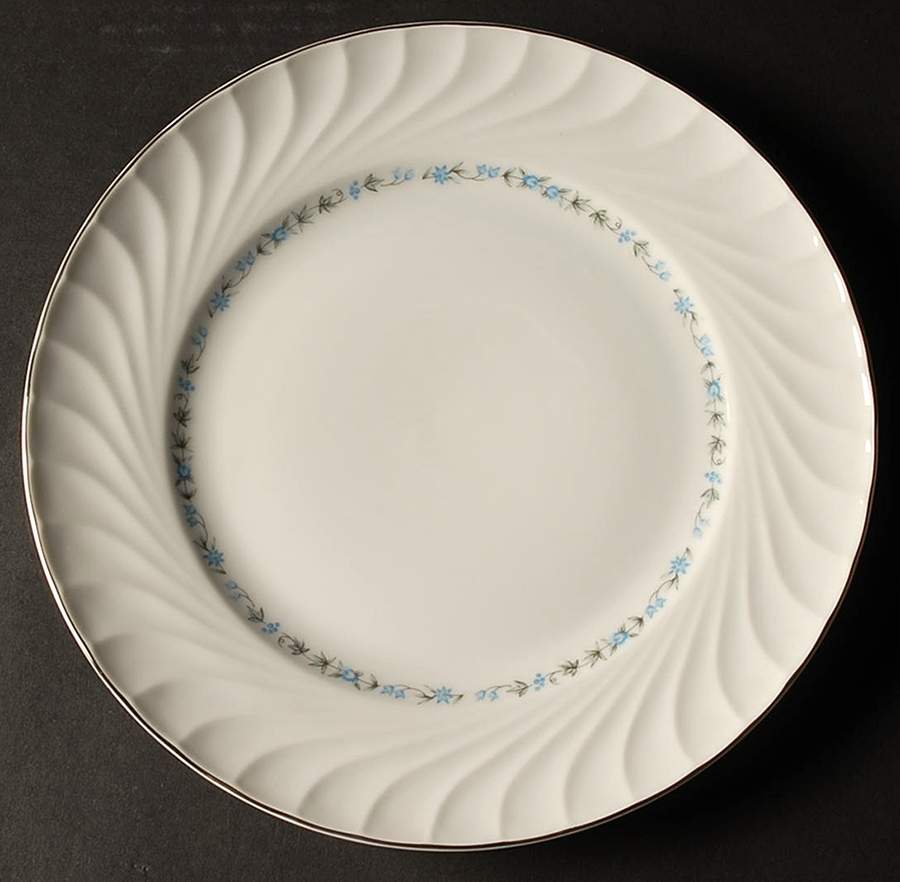 Summer Ivy Dinner Plate by Treasure Chest-1