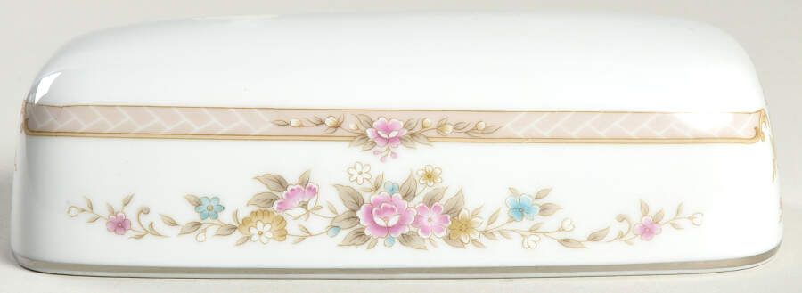 Victoria Lid for 1/4 Lb Butter by Treasure Chest-1