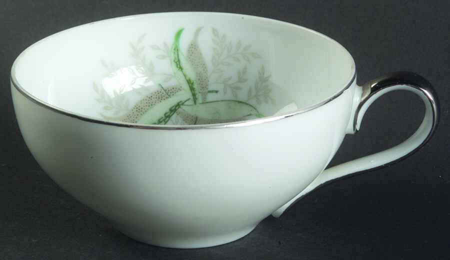 Tripod Flat Cup by Trend-1