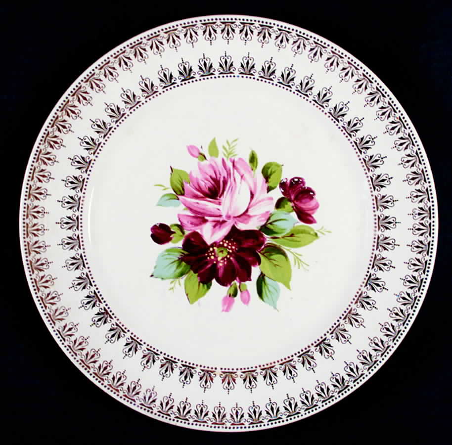 The Aristocrat Dinner Plate by Triumph-1