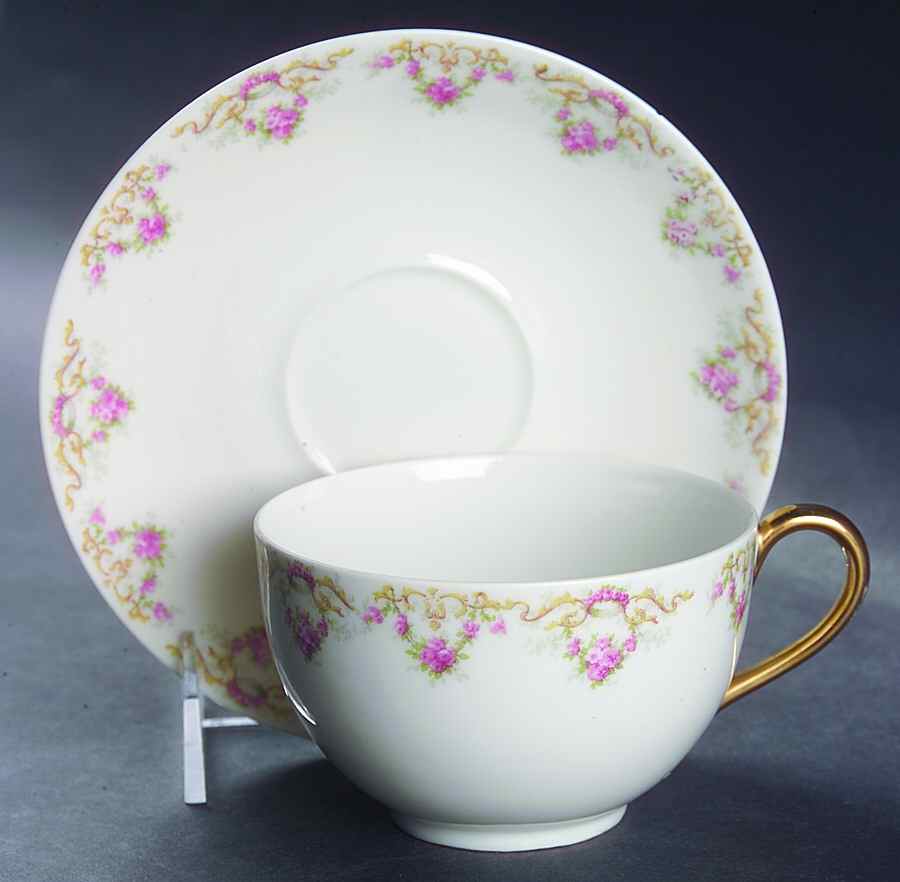 4290 Footed Cup & Saucer Set by Tressemanes & Vogt-1