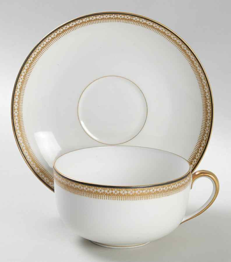 5224 Flat Cup & Saucer Set by Tressemanes & Vogt-1