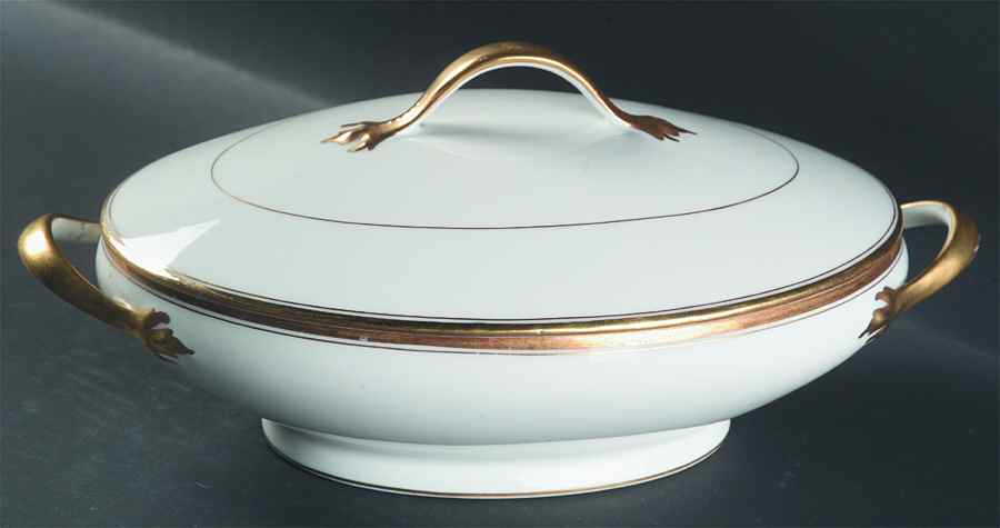 5649 Oval Covered Vegetable by Tressemanes & Vogt-1