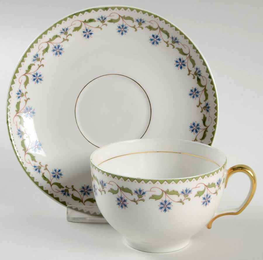 5865-5855 Flat Cup & Saucer Set by Tressemanes & Vogt-1
