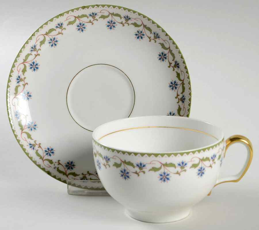 5865-5855 Oversized Cup & Saucer Set by Tressemanes & Vogt-1