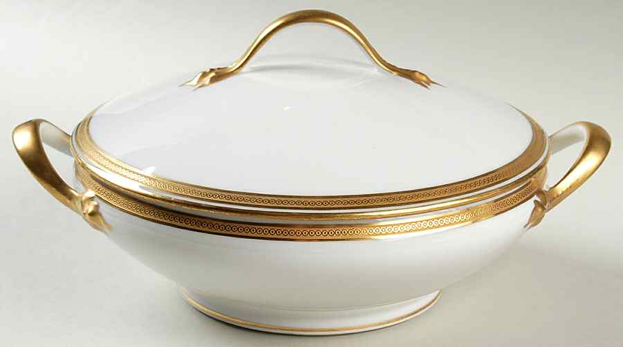 6001 Round Covered Vegetable by Tressemanes & Vogt-1