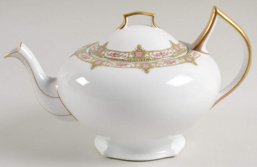 6892 Teapot & Lid by Tressemanes & Vogt-1