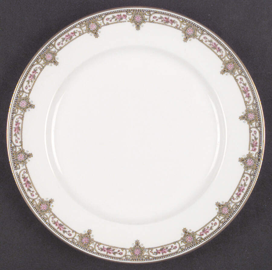 6892 Luncheon Plate by Tressemanes & Vogt-1