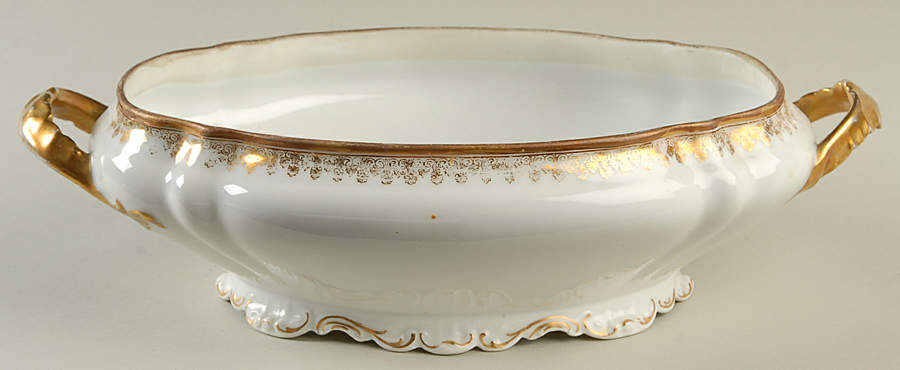 8414 (Scallop) Oval Vegetable No Lid by Tressemanes & Vogt-1