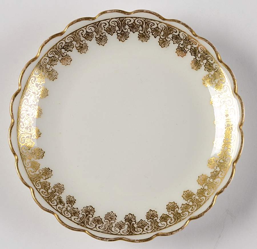 8414 (Scallop) Butter Pat by Tressemanes & Vogt-1
