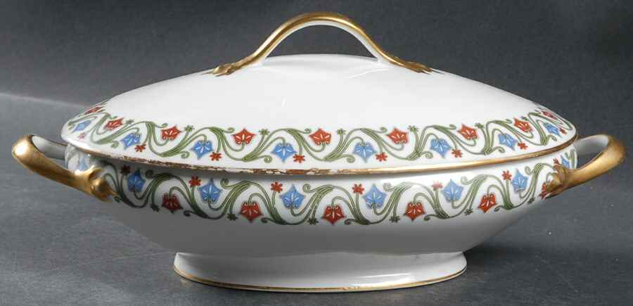 9110 Oval Covered Vegetable by Tressemanes & Vogt-1
