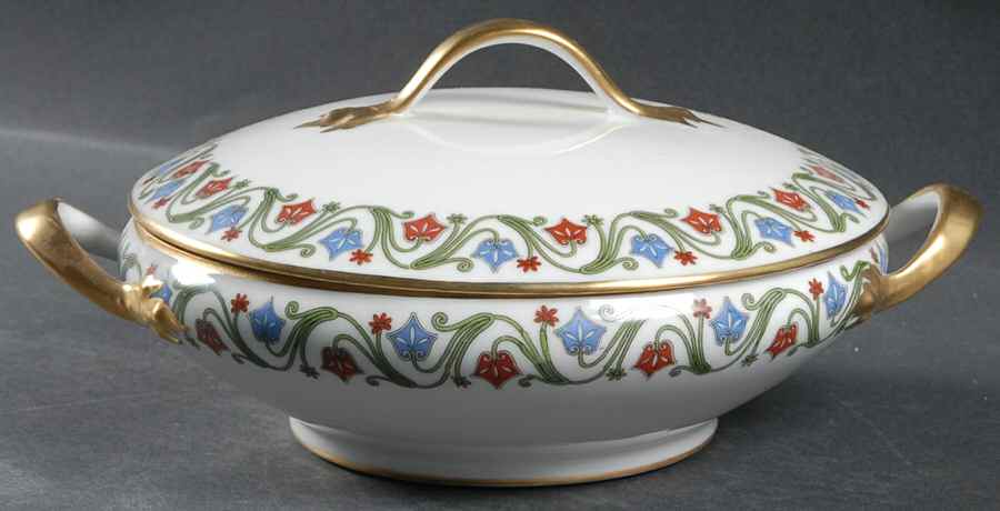 9110 Round Covered Vegetable by Tressemanes & Vogt-1