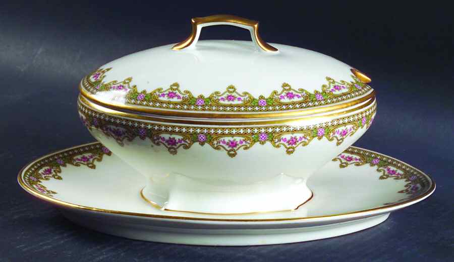 The Lille Gravy Boat w/Attached Underplate & Lid by Tressemanes & Vogt-1