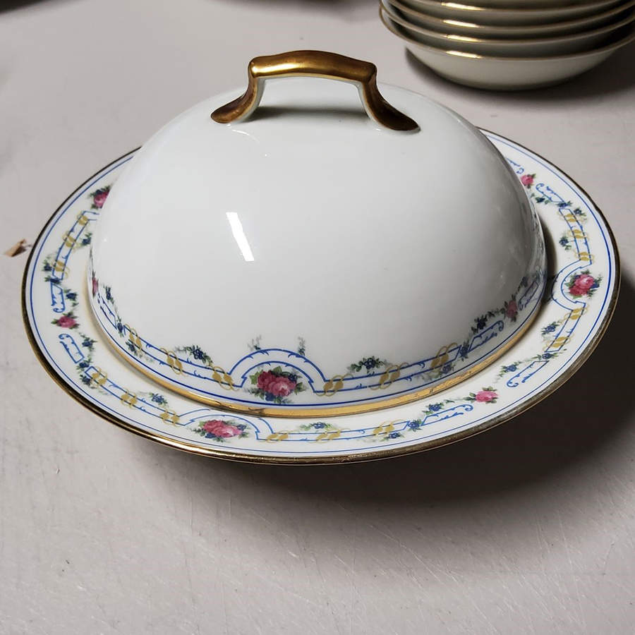 7660 Round Covered Butter with Strainer by Tressemanes & Vogt-1