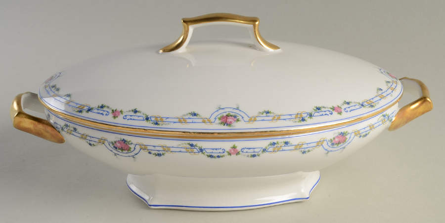 7660 Oval Covered Vegetable by Tressemanes & Vogt-1