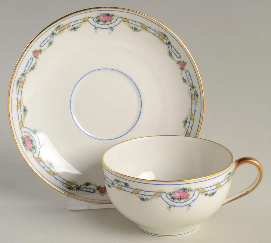 7660 Flat Cup & Saucer Set by Tressemanes & Vogt-1