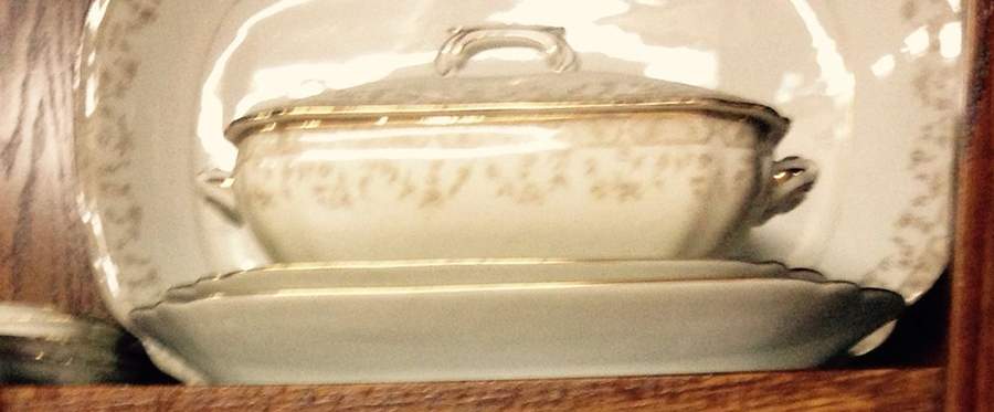 TRV101 12" Oval Serving Platter by Tressemanes & Vogt-1
