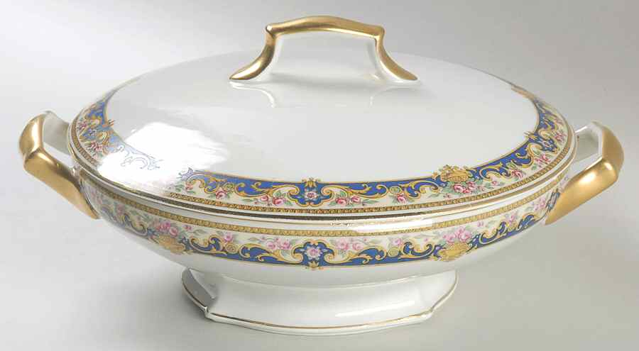TRV114 Round Covered Vegetable by Tressemanes & Vogt-1