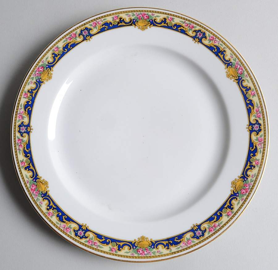 TRV114 Dinner Plate by Tressemanes & Vogt-1