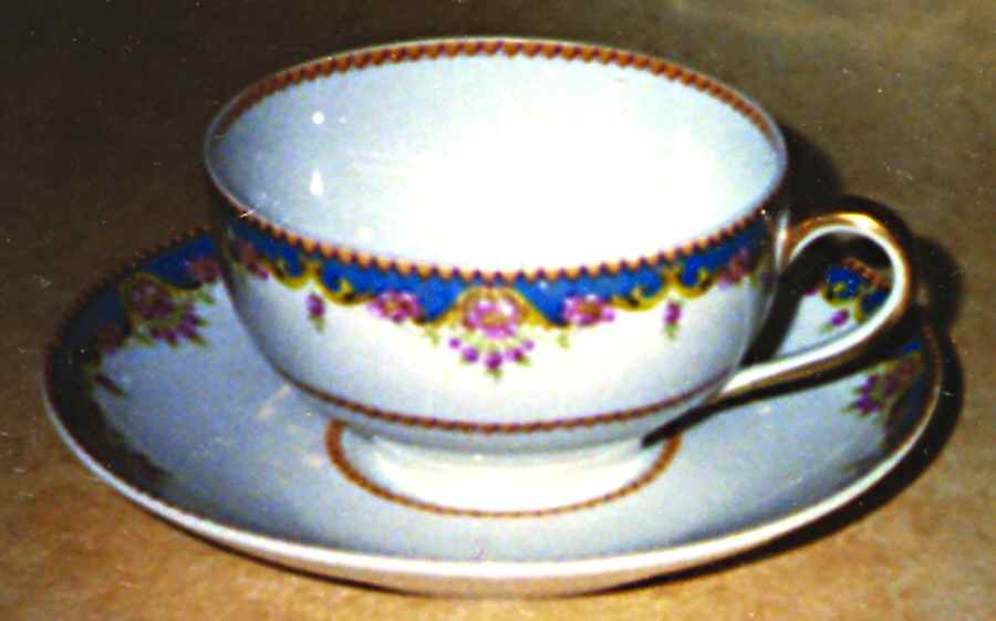 TRV14 Flat Cup & Saucer Set by Tressemanes & Vogt-1