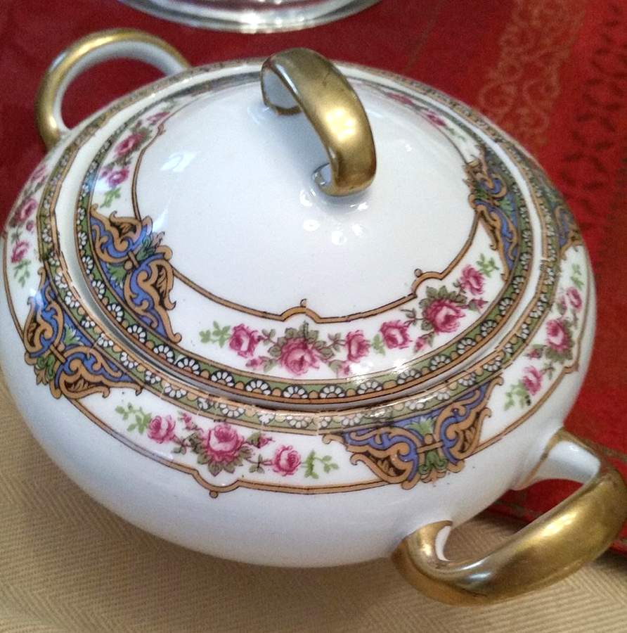 TRV140 Sugar Bowl & Lid by Tressemanes & Vogt-1
