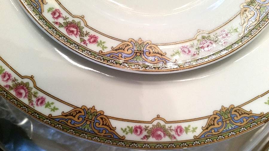 TRV140 Dinner Plate by Tressemanes & Vogt-1