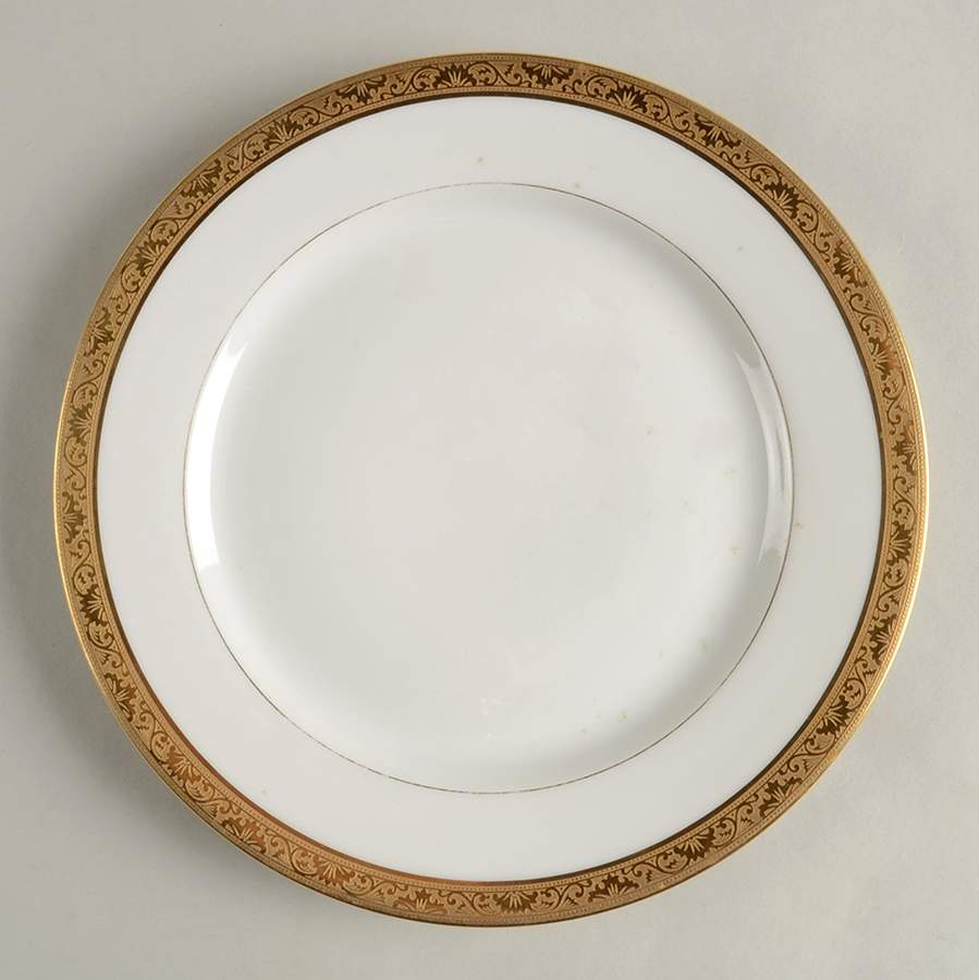 TRV15 Luncheon Plate by Tressemanes & Vogt-1