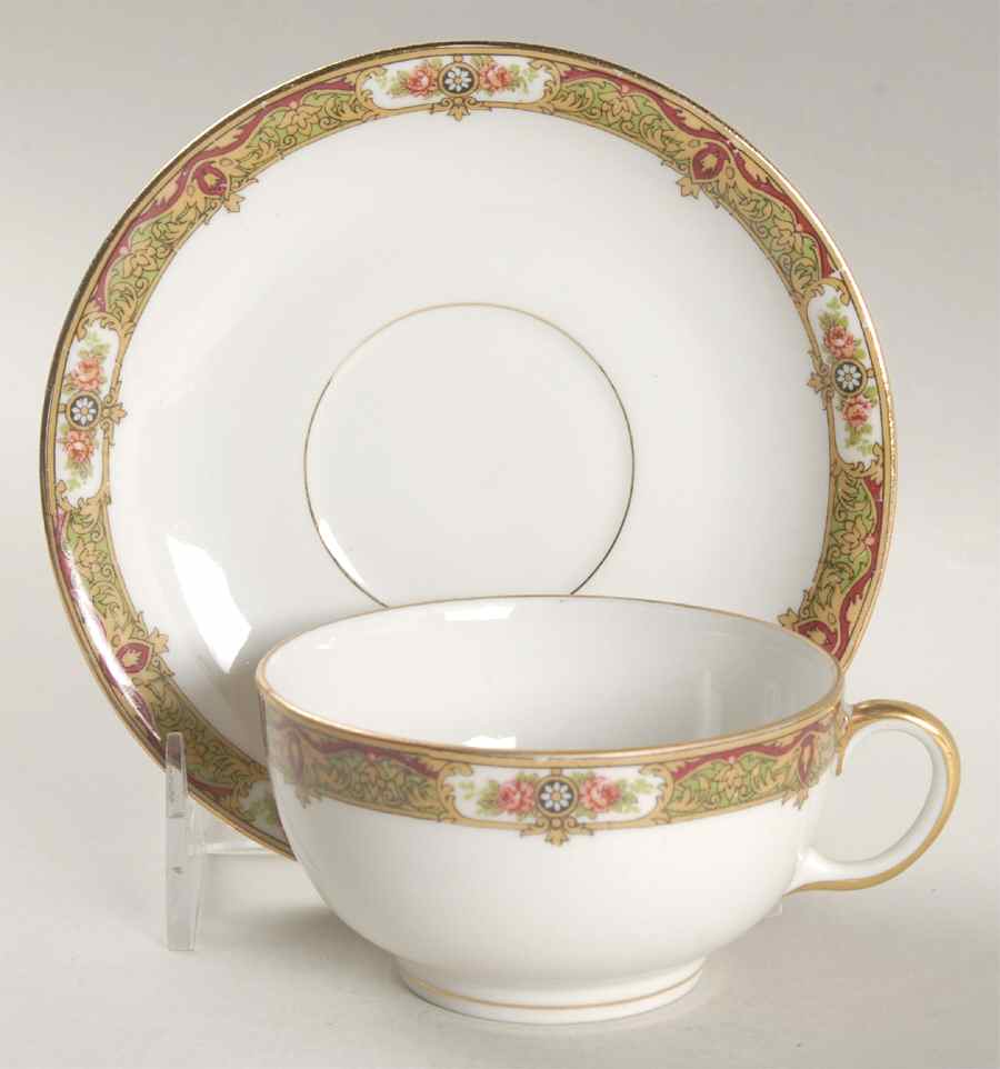 TRV4 Flat Cup & Saucer Set by Tressemanes & Vogt-1