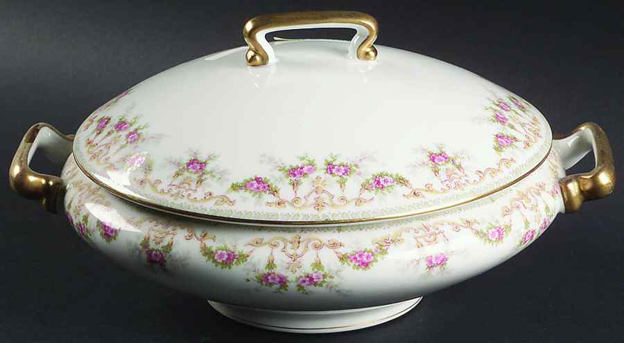 4711 Round Covered Vegetable by Tressemanes & Vogt-1