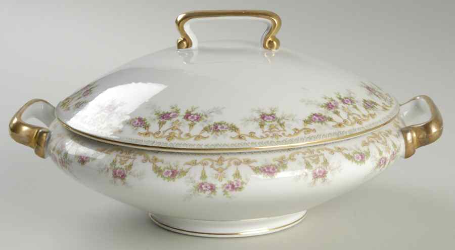 4711 Round Covered Vegetable by Tressemanes & Vogt-1