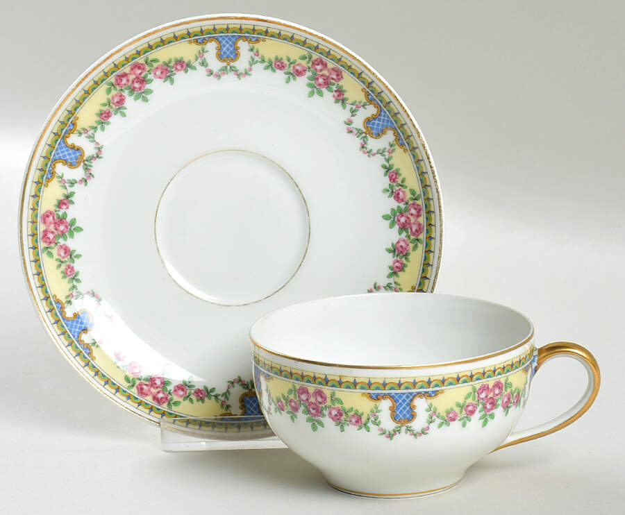 TRV75 Flat Cup & Saucer Set by Tressemanes & Vogt-1