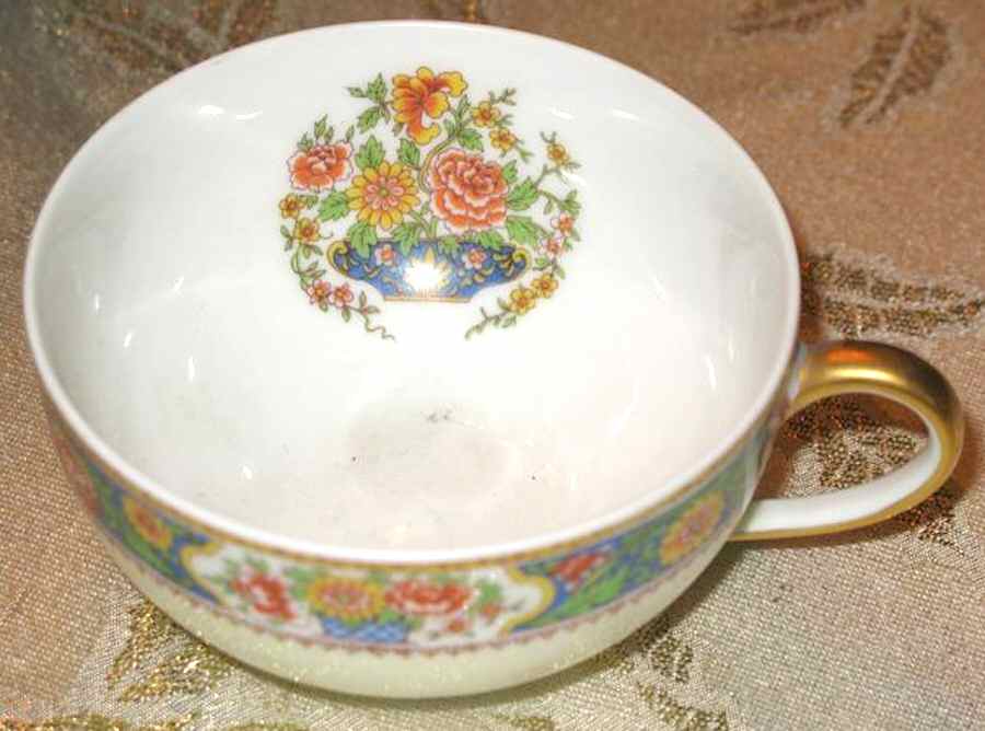 TRV76 Footed Cup by Tressemanes & Vogt-1