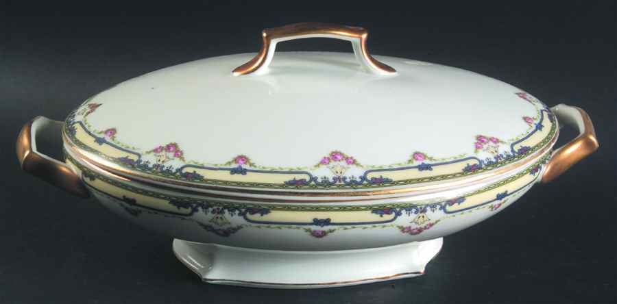 TRV78 Oval Covered Vegetable by Tressemanes & Vogt-1
