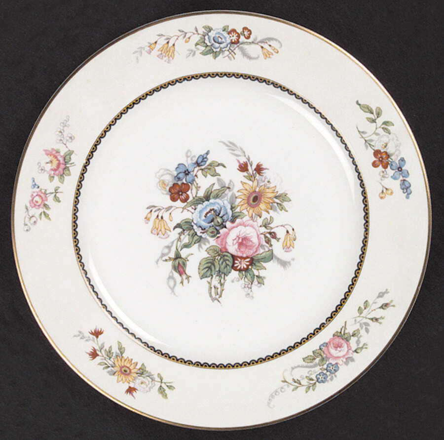 TRV80 Dinner Plate by Tressemanes & Vogt-1