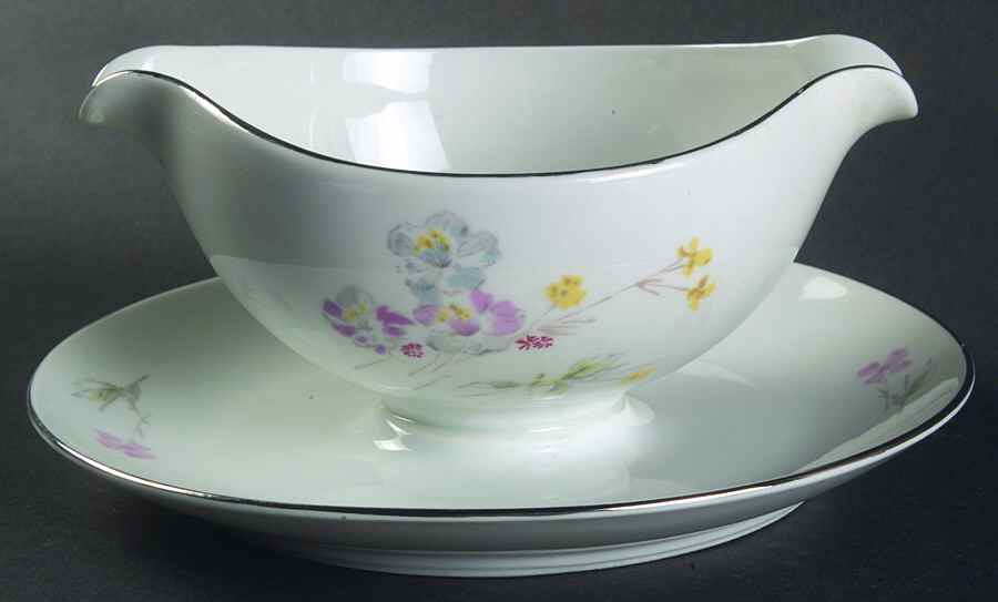 Lelila Gravy Boat with Attached Underplate by Toscport-1