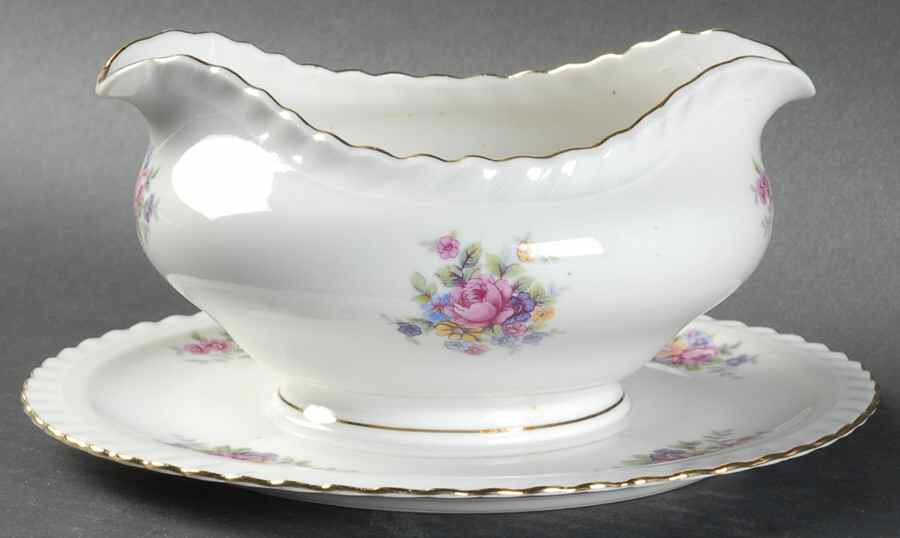 Marlina Gravy Boat with Attached Underplate by Toscport-1