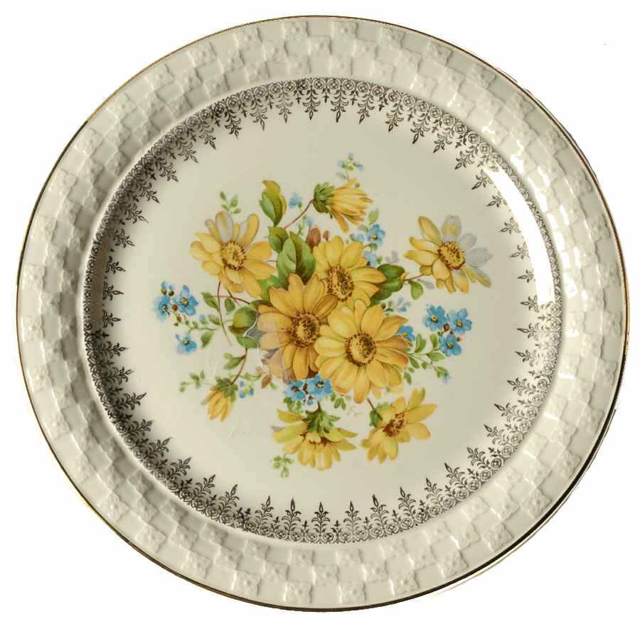 1222 Luncheon Plate by Taylor, Smith & Taylor (Ts&T)-1