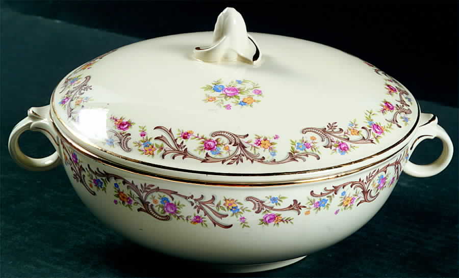 1631 Round Covered Vegetable by Taylor, Smith & Taylor (Ts&T)-1