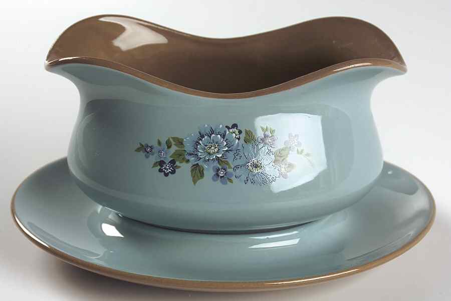 Azura Gravy Boat & Underplate by Taylor, Smith & Taylor (Ts&T)-1
