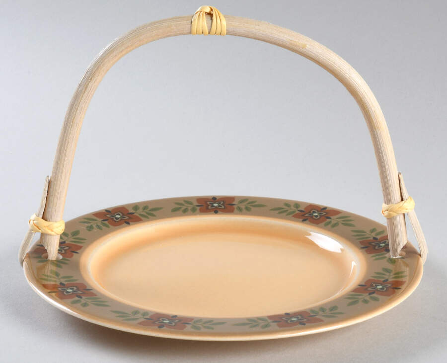 Casa Madrid 5 3/8"-5 5/8" Bamboo Handled Serving Plate  HC by Taylor, Smith & Taylor (Ts&T)-1
