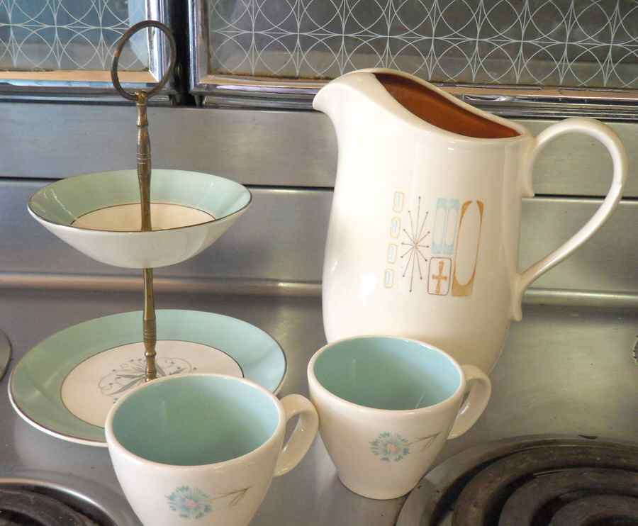 Moderne (Tst) Pitcher by Taylor, Smith & Taylor (Ts&T)-1