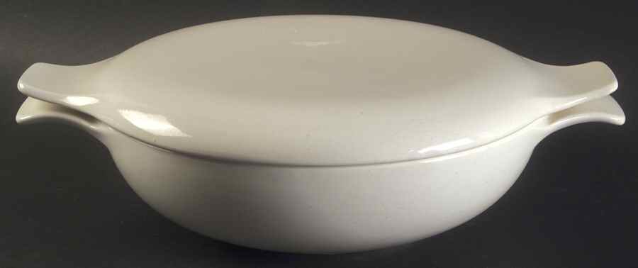 Pebbleford White 1.5 Qt Round Covered Casserole by Taylor, Smith & Taylor (Ts&T)-1