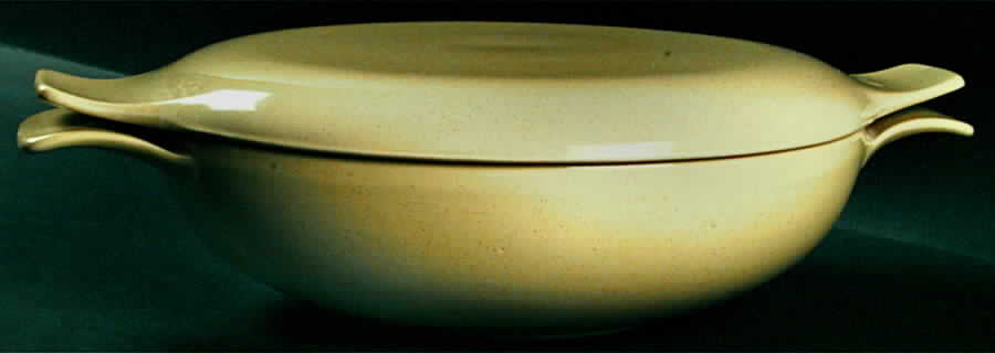 Pebbleford Sunburst Yellow 1.75 Qt Round Covered Casserole by Taylor, Smith & Taylor (Ts&T)-1