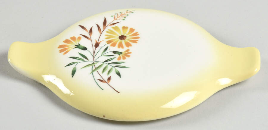 Shasta Daisy Lid for Sugar Bowl by Taylor, Smith & Taylor (Ts&T)-1
